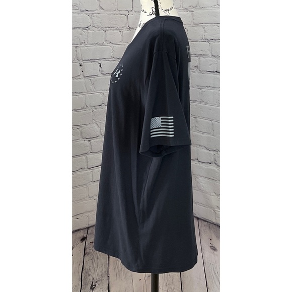 Under Armour Men’s Black Freedom Flag Tee (Size XL) - Picture 6 of 10